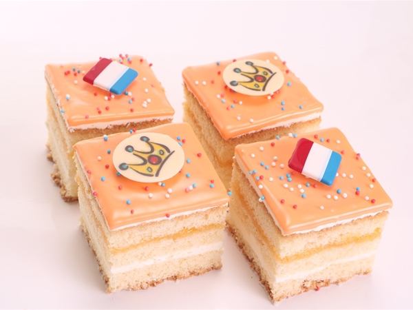 Oranje petit fours per 4