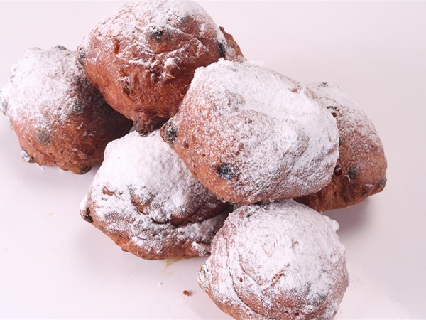 Oliebol met rozijnen per 10